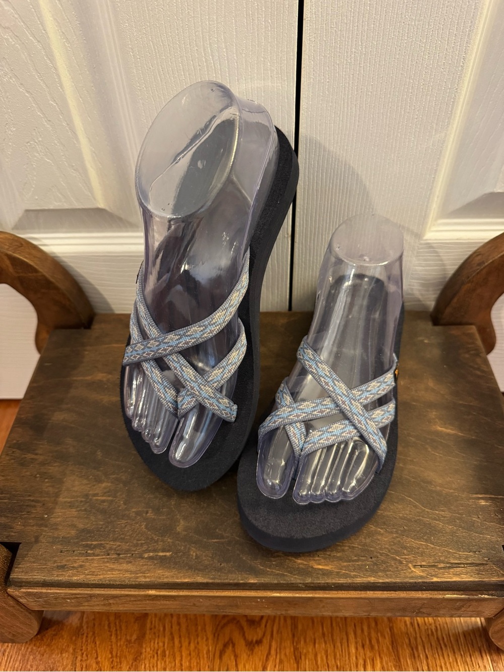 NWOT- Teva Women's Olowahu Sandals Size 6